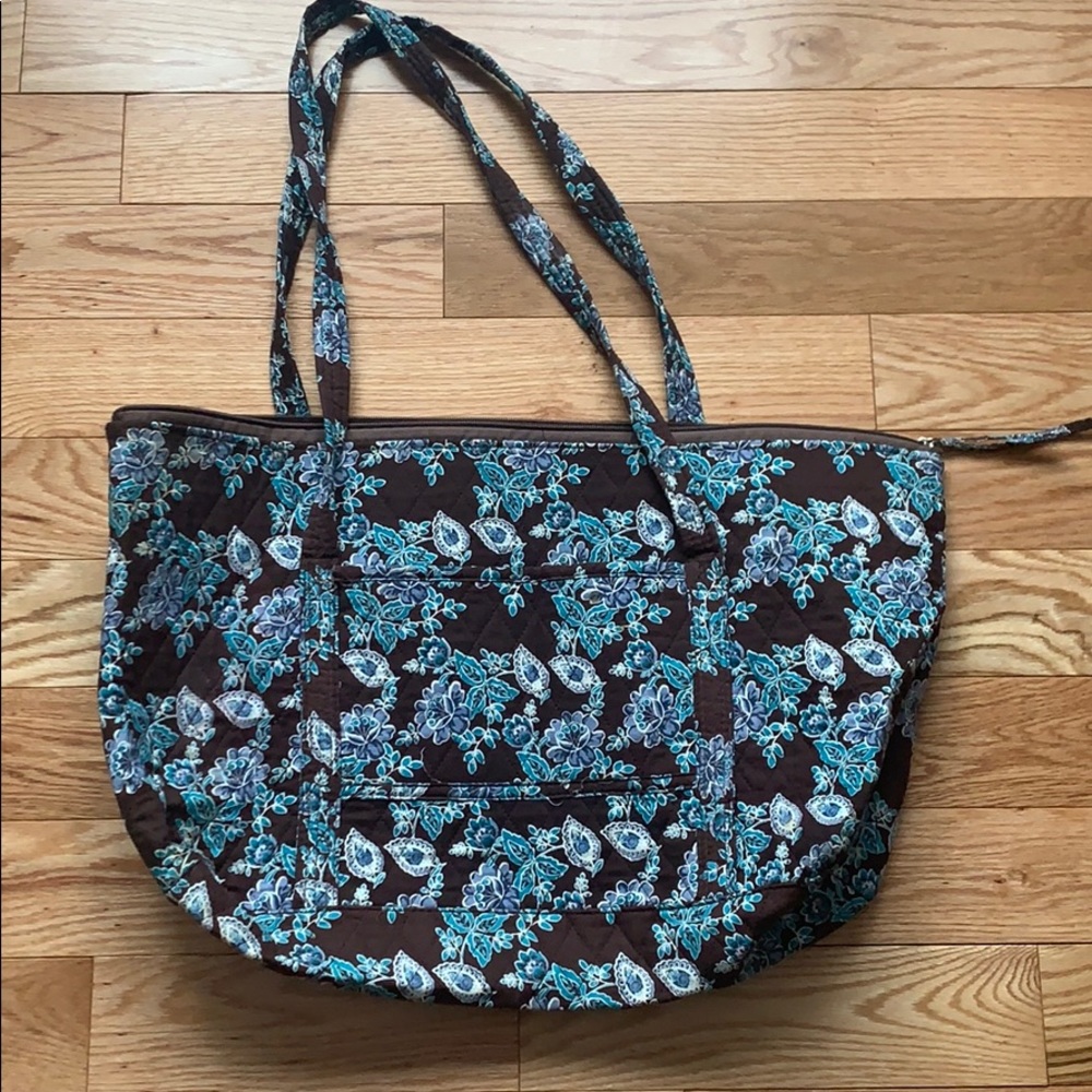 Patterned travel bag